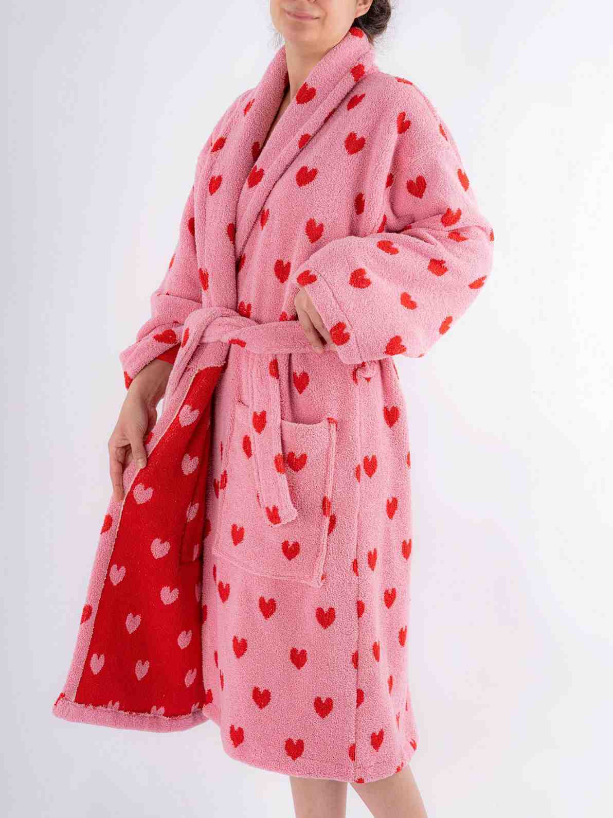 Close-up of the plush fabric of the heart-shaped Turkish bathrobe, showcasing the Jacquard weave.
