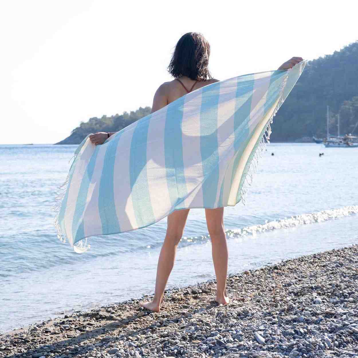 Luxurious Turkish towel made from 100% premium cotton