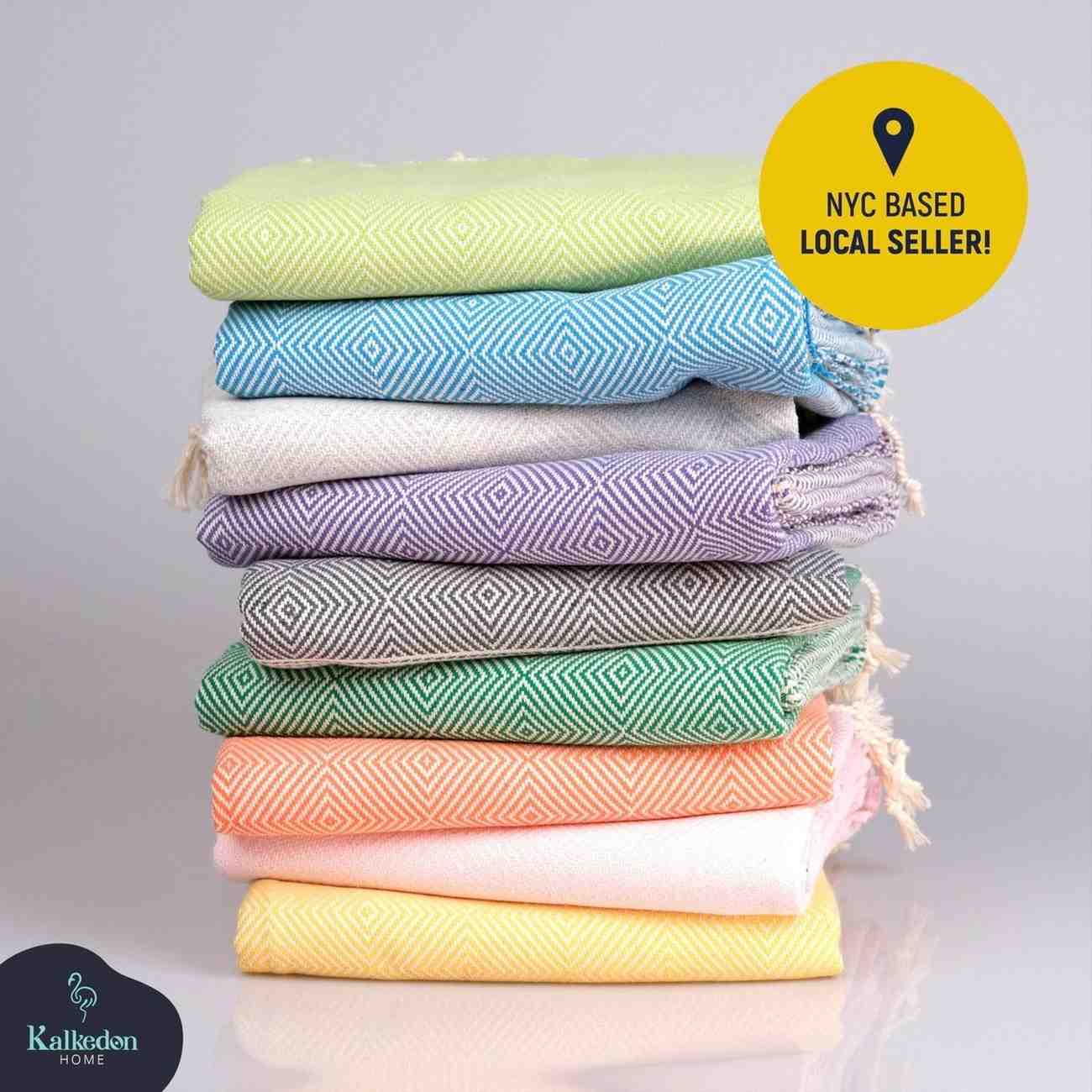 Lightweight yet cozy cotton throw blanket designed for style and comfort.